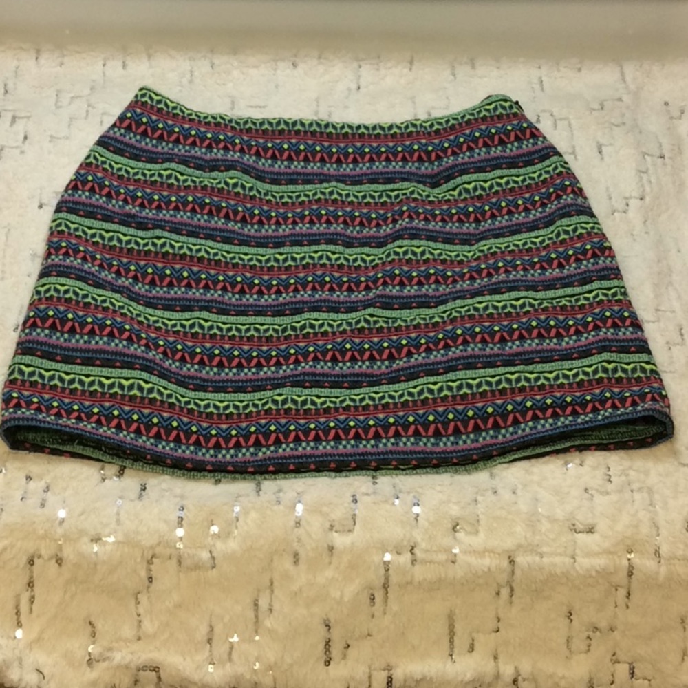 Shrinking violet tribal print mini skirt size M
